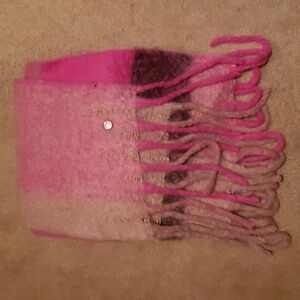 Express Blanket Scarf Pink